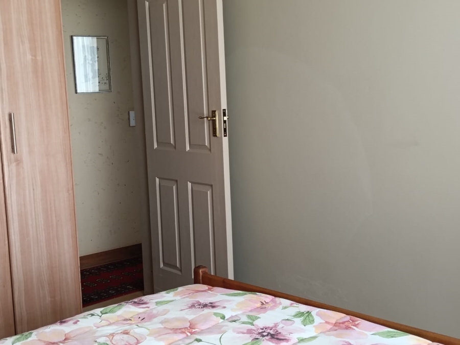 5 Bedroom Property for Sale in Loumar Western Cape